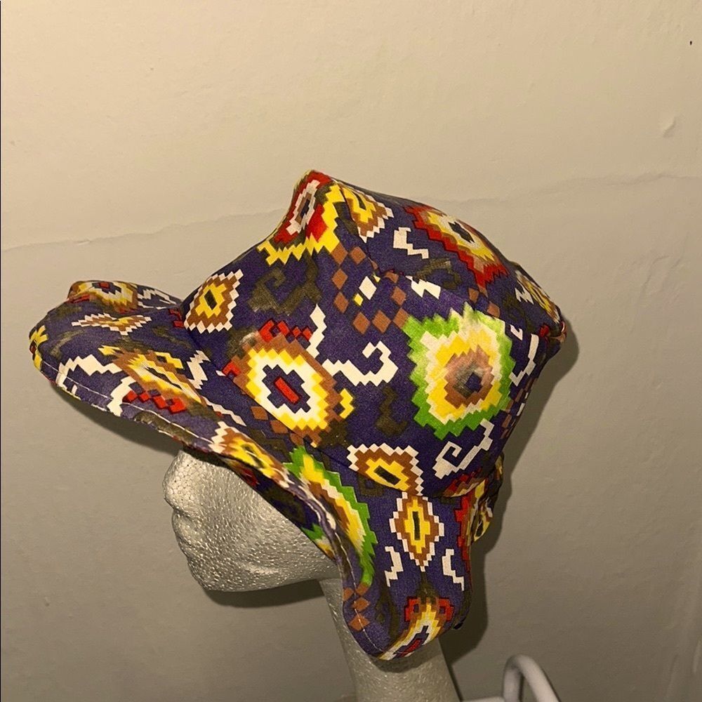 Vintage 60s/70s‎ Aztec/Native American multi colored Patterned Bucket/Flop Hat